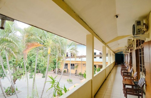 Nganjuk Hotel | 13 m² Hotel ∙ 8 guests