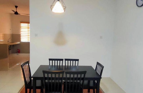 Simpang Apartment | 130 m² Apartment ∙ 4 bedrooms ∙ 12 guests