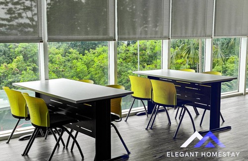 Central District Apartment | 136 m² Apartment ∙ 3 bedrooms ∙ 8 guests