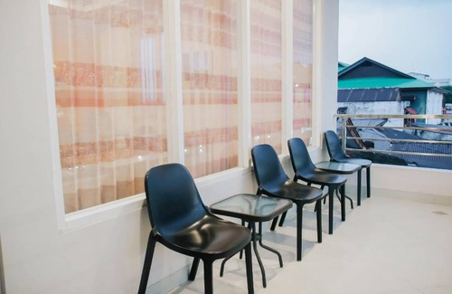 Ambon Hotel | 14 m² Hotel ∙ 127 guests