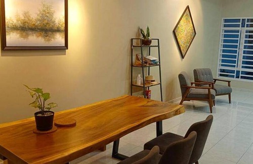 Muar House | 143 m² House ∙ 3 bedrooms ∙ 6 guests