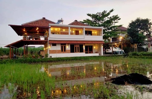 Sleman Resort | 145 m² Resort ∙ 2 bedrooms ∙ 20 guests