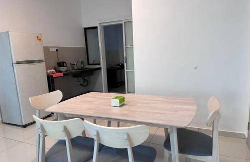 Tebrau House | 150 m² House ∙ 4 bedrooms ∙ 16 guests