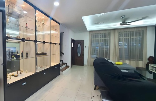 Sekudai House | 150 m² House ∙ 4 bedrooms ∙ 12 guests