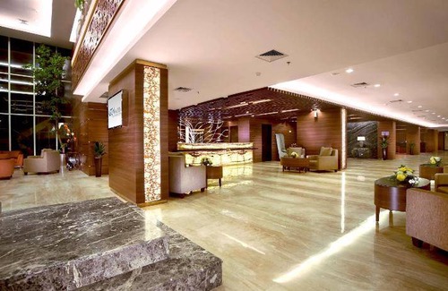 Madiun Hotel | 153 m² Hotel ∙ 127 guests