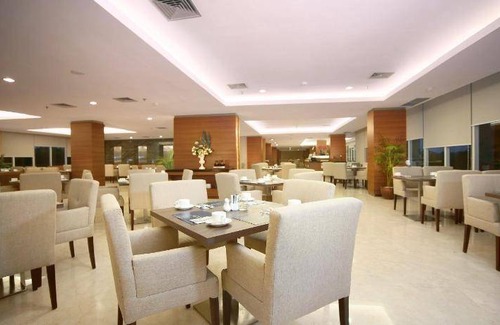 Madiun Hotel | 153 m² Hotel ∙ 127 guests
