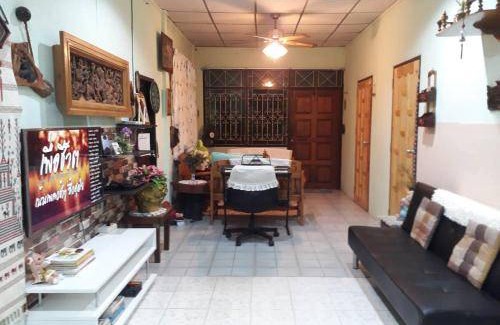 Surat Thani Bed & Breakfast | 16 m² Bed and breakfast ∙ 3 guests