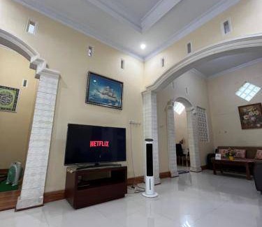 Banguntapan House | 160 m² House ∙ 1 bedroom ∙ 6 guests
