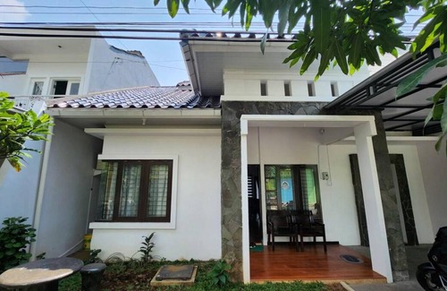 Ungaran House | 160 m² House ∙ 3 bedrooms ∙ 6 guests