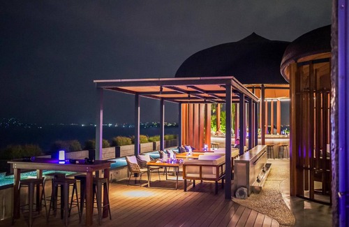 Batam Hotel | 168 m² Hotel ∙ 127 guests