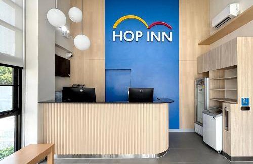 Suphan Buri Hotel | 17 m² Hotel ∙ 2 guests