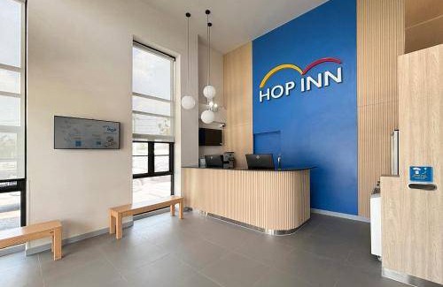 Suphan Buri Hotel | 17 m² Hotel ∙ 2 guests