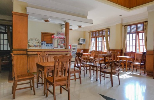 Madiun Hotel | 17 m² Hotel ∙ 3 guests