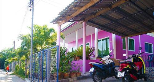Koh Lan Bed & Breakfast | 18 m² Bed and breakfast ∙ 3 bedrooms ∙ 11 guests