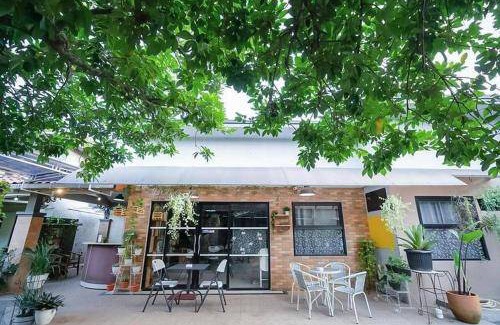 Depok Hotel | 18 m² Hotel ∙ 4 guests