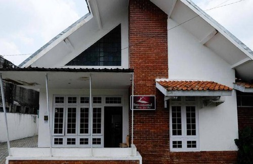 Purwokerto Bed & Breakfast | 20 m² Bed and breakfast ∙ 3 guests