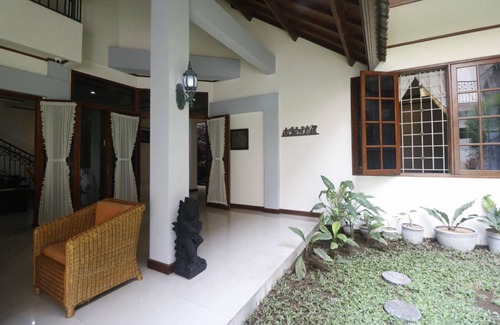 Sidoarjo Bed & Breakfast | 20 m² Bed and breakfast ∙ 3 guests