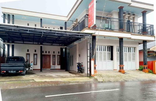 Dieng Hotel | 20 m² Hotel ∙ 10 guests