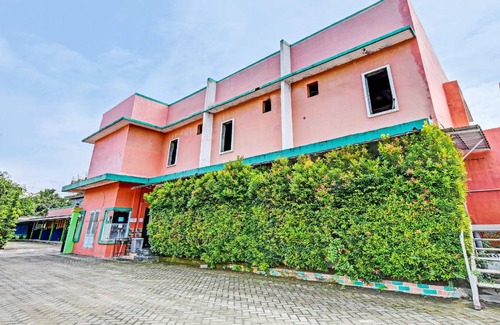 Cilacap Hotel | 20 m² Hotel ∙ 4 guests