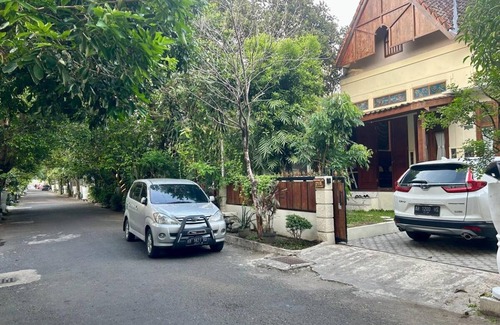 Central Yogyakarta House | 200 m² House ∙ 3 bedrooms ∙ 7 guests