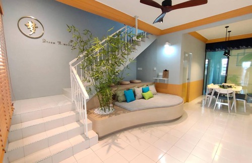 Daerah Kulai House | 200 m² House ∙ 4 bedrooms ∙ 16 guests