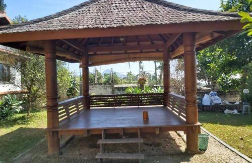Cipanas Villa | 200 m² Villa ∙ 1 bedroom ∙ 2 guests