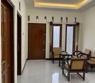 Kasihan Villa | 200 m² Villa ∙ 3 bedrooms ∙ 6 guests