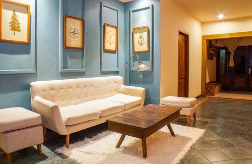 Pelabuhan Ratu Hotel | 225 m² Hotel ∙ 3 bedrooms ∙ 6 guests