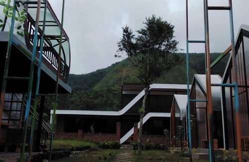 Kecamatan Sembalun Resort | 226 m² Resort ∙ 5 guests