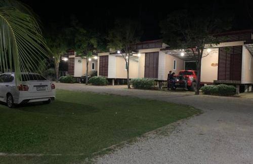 Lan Sak Hotel | 24 m² Hotel ∙ 3 guests