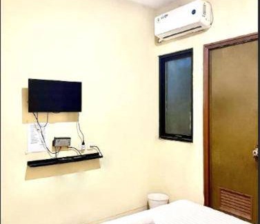 Tomang Hotel | 24 m² Hotel ∙ 31 guests