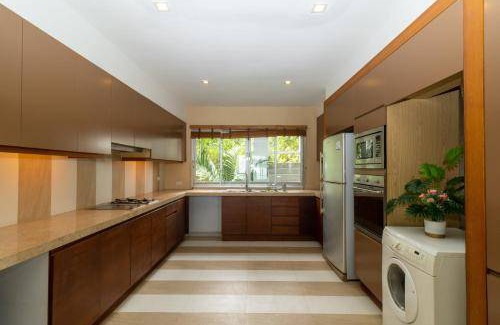 Mai Khao Villa | 2400 m² Villa ∙ 8 bedrooms ∙ 20 guests