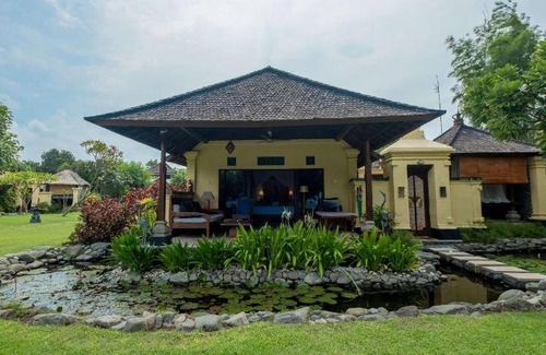 Pemuteran Resort | 250 m² Resort ∙ 127 guests