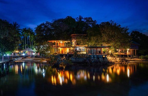 Bintan Resort | 250 m² Resort ∙ 4 bedrooms ∙ 19 guests