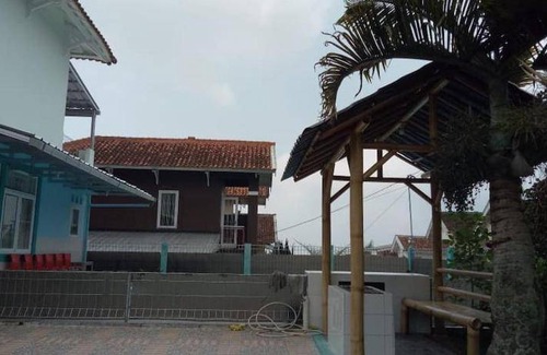 Cipanas Villa | 250 m² Villa ∙ 3 bedrooms ∙ 15 guests