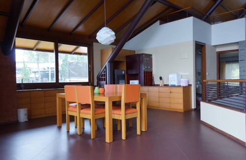 Parongpong Villa | 2598 m² Villa ∙ 4 bedrooms ∙ 30 guests
