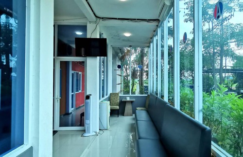 Lamongan Hotel | 27 m² Hotel ∙ 2 bedrooms ∙ 2 guests