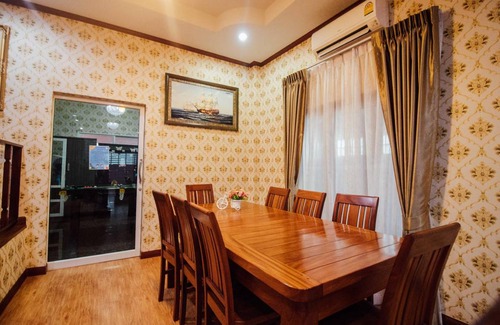 Saen Suk Villa | 280 m² Villa ∙ 4 bedrooms ∙ 15 guests