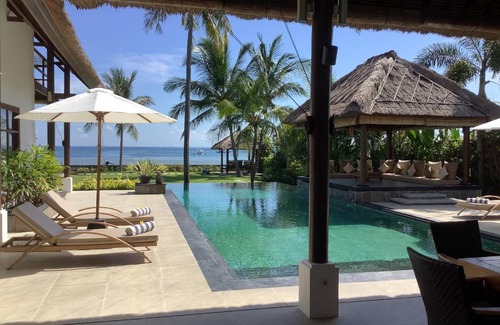 Gerokgak House | 290 m² House ∙ 4 bedrooms ∙ 8 guests