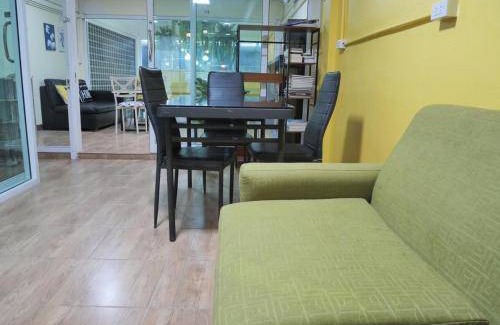 Chom Phon Hostel | 30 m² Hostel ∙ 3 guests