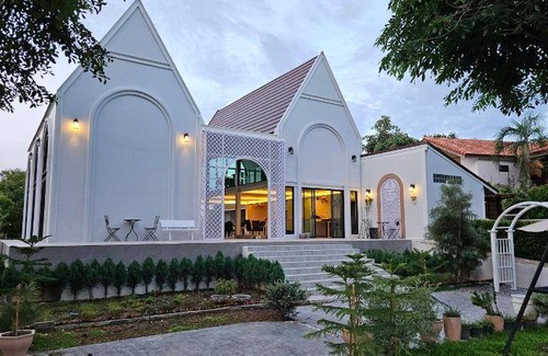 Doem Bang Hotel | 30 m² Hotel ∙ 2 guests