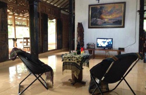 Pacitan Bed & Breakfast | 300 m² Bed and breakfast ∙ 2 bedrooms ∙ 6 guests