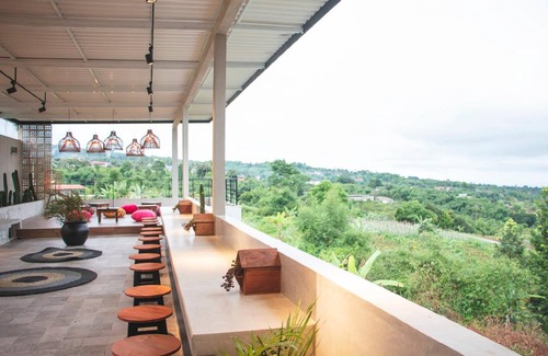 Megamendung Villa | 300 m² Villa ∙ 4 bedrooms ∙ 15 guests