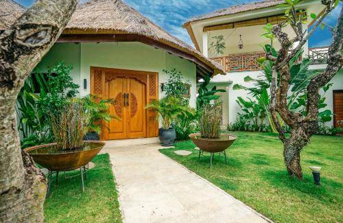 Kalibukbuk Villa | 300 m² Villa ∙ 5 bedrooms ∙ 10 guests
