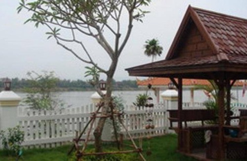 Phon Phisai Bed & Breakfast | 32 m² Bed and breakfast ∙ 3 guests