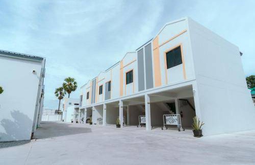 Chonburi Hotel | 35 m² Hotel ∙ 3 guests
