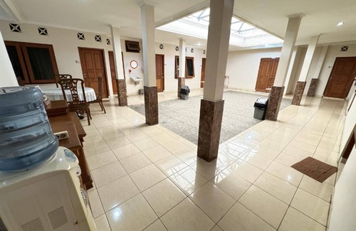 Yogyakarta House | 350 m² House ∙ 7 bedrooms ∙ 20 guests