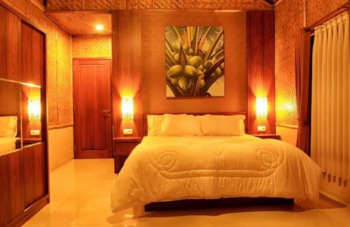 Bandung Villa | 350 m² Villa ∙ 3 bedrooms ∙ 13 guests