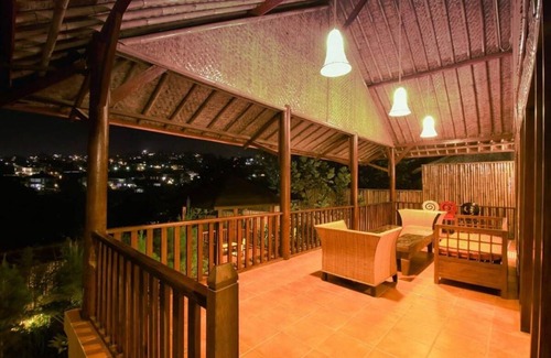 Bandung Villa | 350 m² Villa ∙ 3 bedrooms ∙ 13 guests