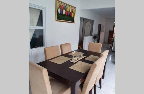 North Cirebon Villa | 356 m² Villa ∙ 4 bedrooms ∙ 10 guests
